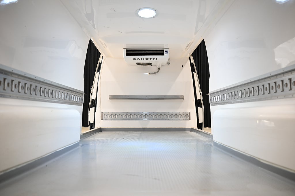 f732bb3c e8a7 29f3 68ad 0000541c9e54.jpg